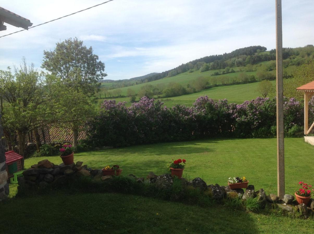 Bed and Breakfast La freycenette Arlempdes Esterno foto